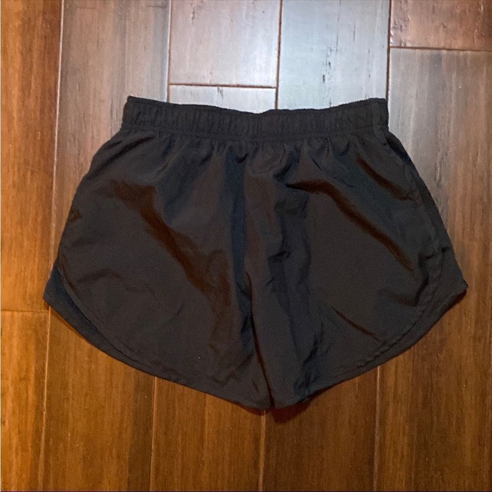 Nike Ladies Shorts    - Picture 4 of 4